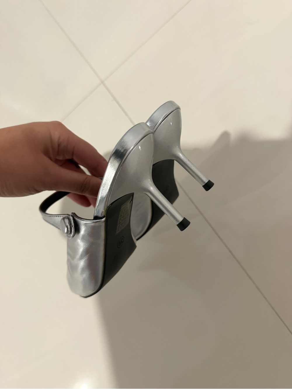 SHEIN Metallic Silver Pointed Mary Jane Kitten Heels - Picture 5 of 7